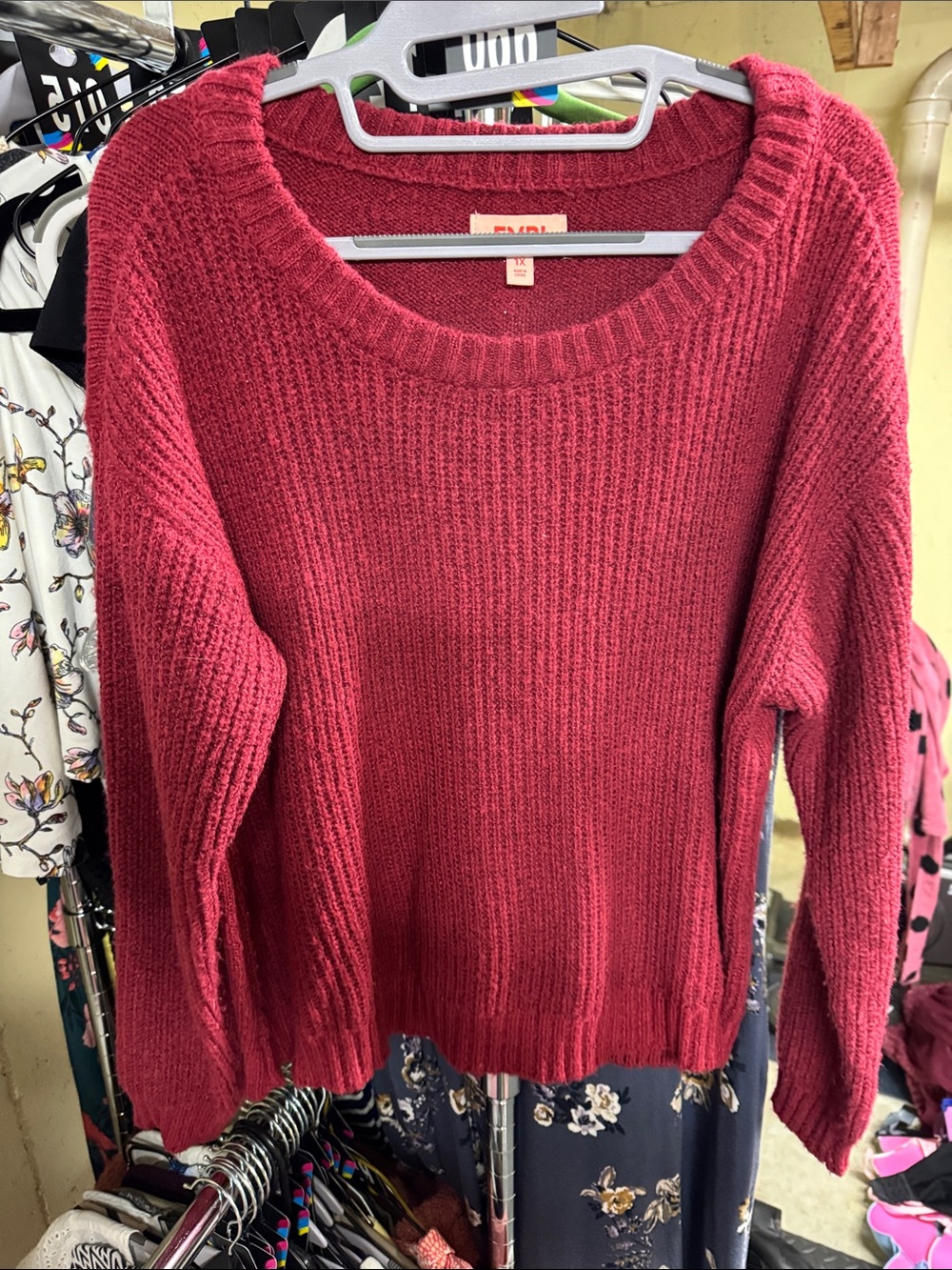 EVRI Ribbed Crewneck Sweater in Berry